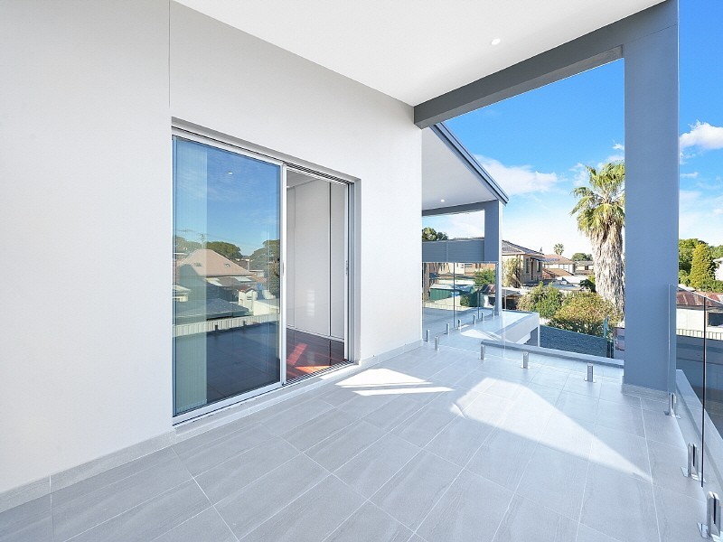 17 Barton Road, Kogarah NSW 2217