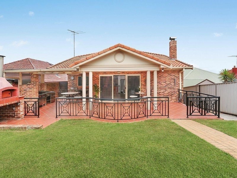 7 Poole Street, Kingsgrove NSW 2208