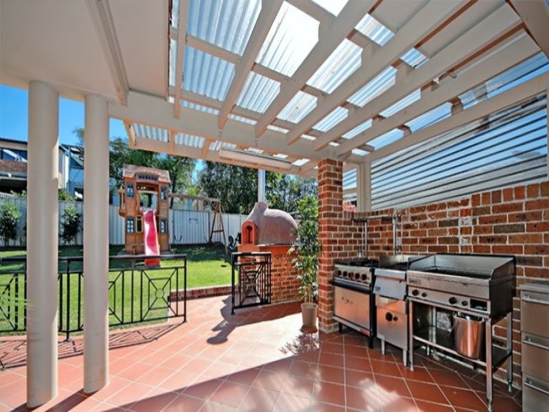 7 Poole Street, Kingsgrove NSW 2208