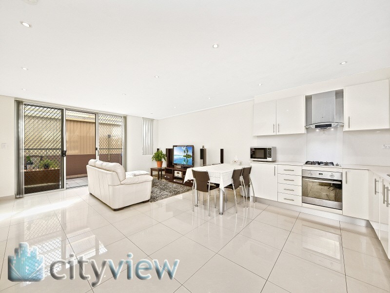 2/67 The Avenue, Hurstville NSW 2220