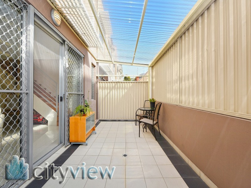 2/67 The Avenue, Hurstville NSW 2220