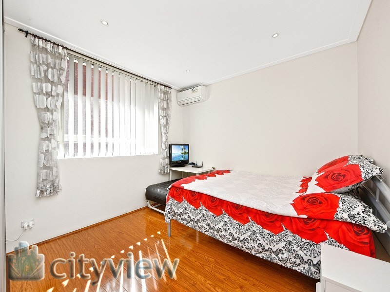 2/67 The Avenue, Hurstville NSW 2220