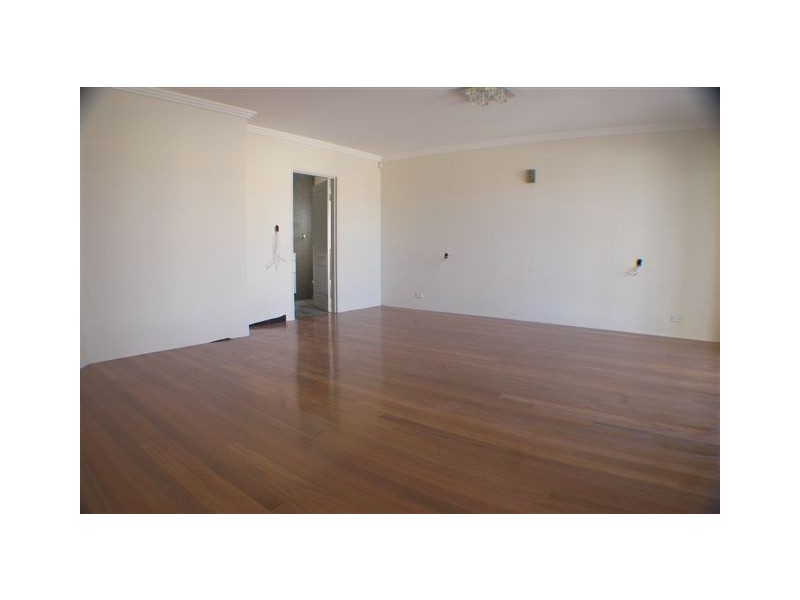 32 BARNARDS AV, Hurstville NSW 2220