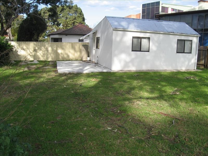 38 Simmons St, Revesby NSW 2212