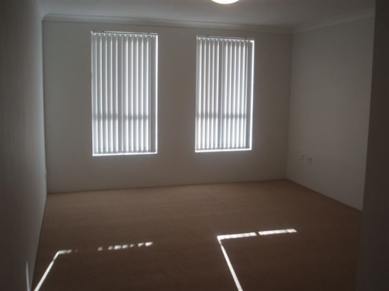 33 JACQUES AV, Peakhurst NSW 2210