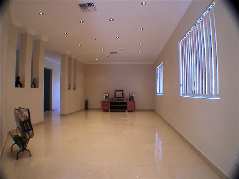 32 TARONGA ST, Hurstville NSW 2220