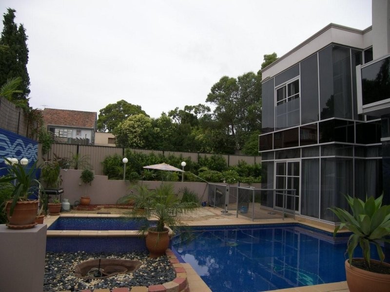 12 Young St, Sylvania NSW 2224