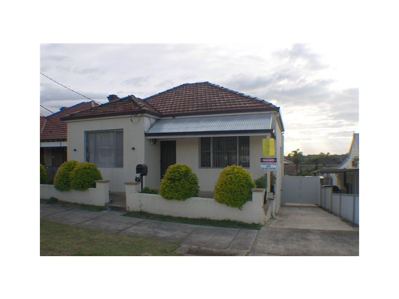 6 Weston Rd, Hurstville NSW 2220
