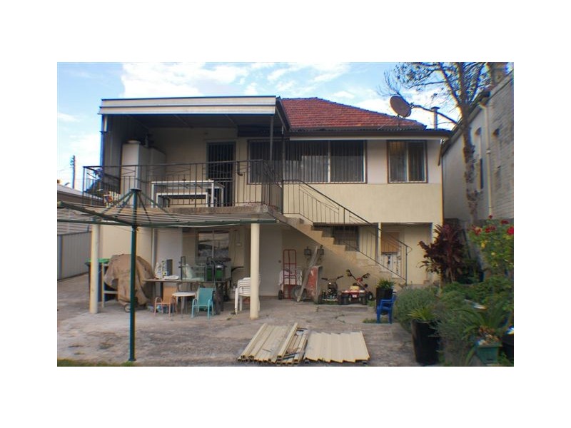 6 Weston Rd, Hurstville NSW 2220