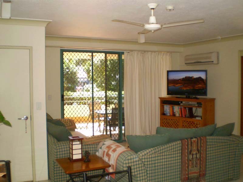 12 Monte Carlo Avenue, Surfers Paradise QLD 4217