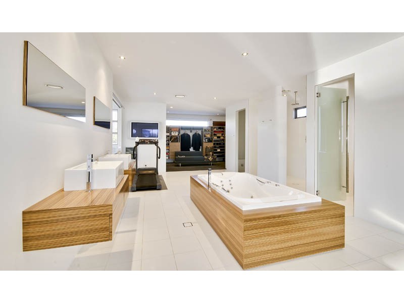 Isle Of Capri QLD 4217