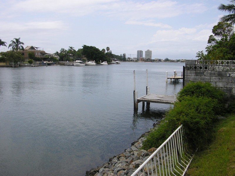 175 Stanhill Drive, Chevron Island QLD 4217