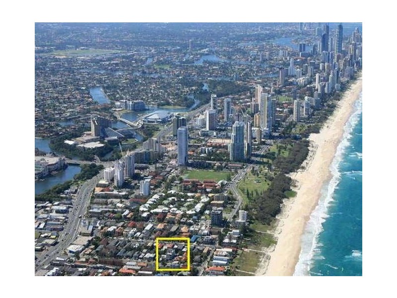 13 Cronulla, Mermaid Beach QLD 4218
