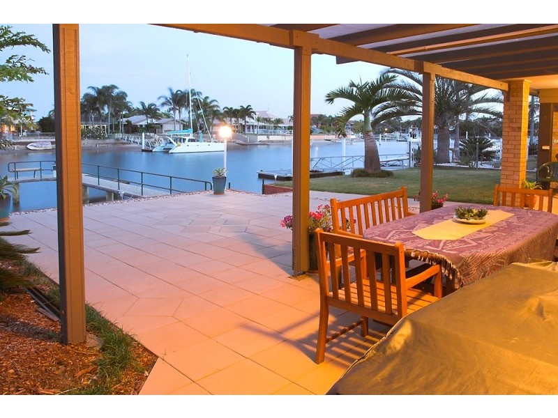 32 Coomaroo Crescent, Minyama QLD 4575