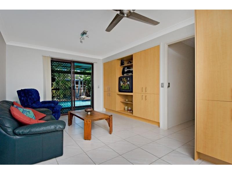 21 Oak Court, Minyama QLD 4575
