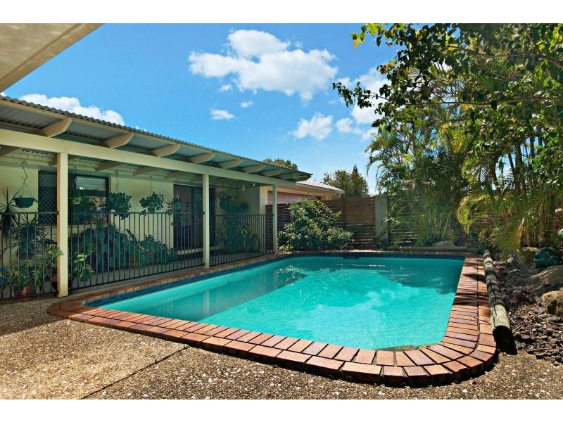 21 Oak Court, Minyama QLD 4575