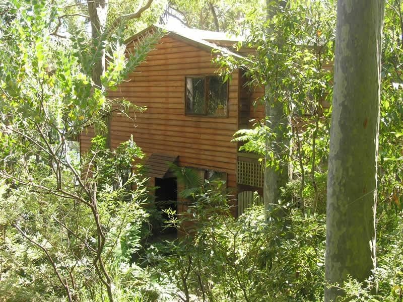 3 Robertson Rd, Scotland Island NSW 2105