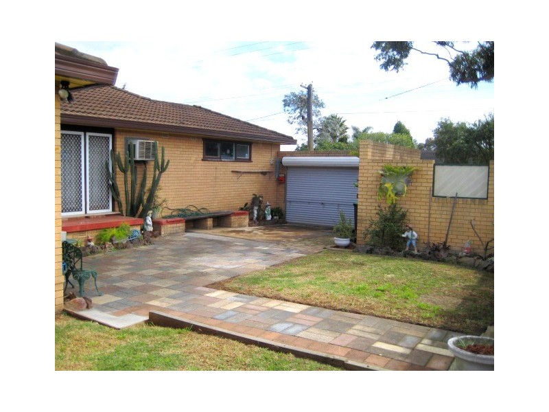 37 Burns Road, Picnic Point NSW 2213