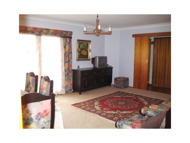 37 Burns Road, Picnic Point NSW 2213