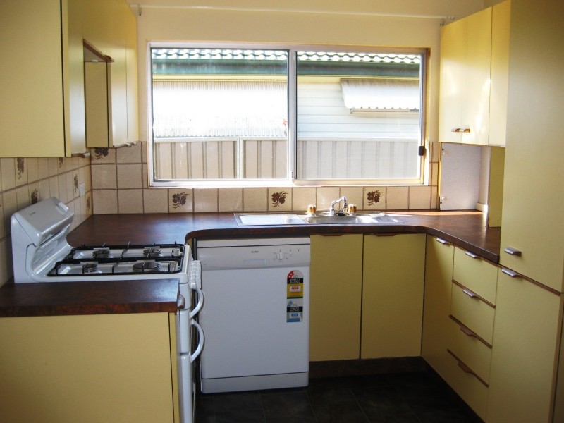 33 Armentieres Avenue, Milperra NSW 2214