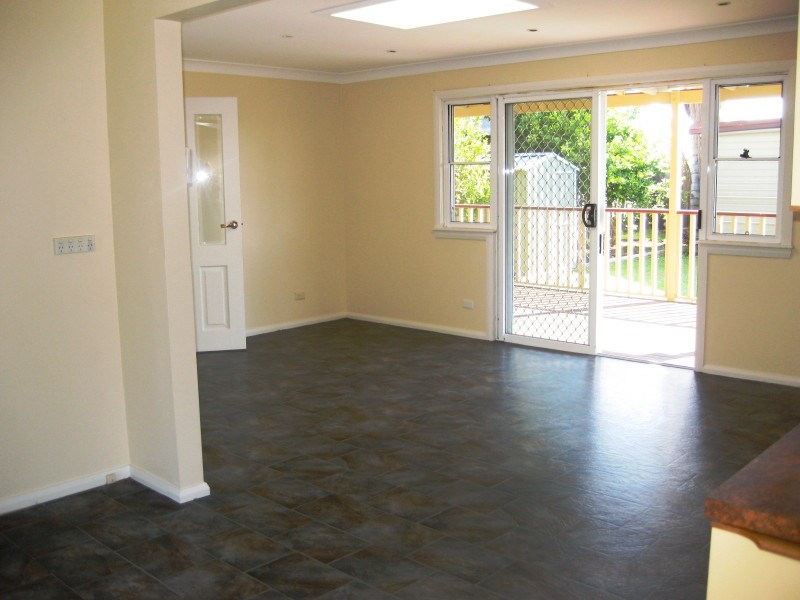 33 Armentieres Avenue, Milperra NSW 2214