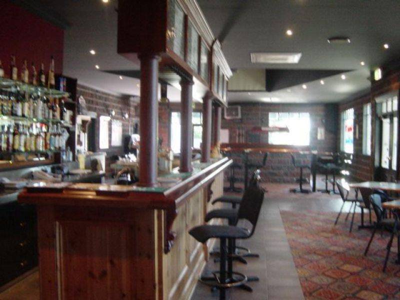 114 Arun Drive, Arundel QLD 4214