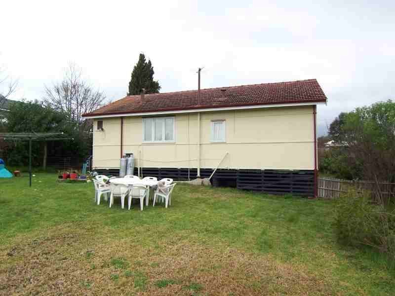 8 Cowley Street, Boyup Brook WA 6244