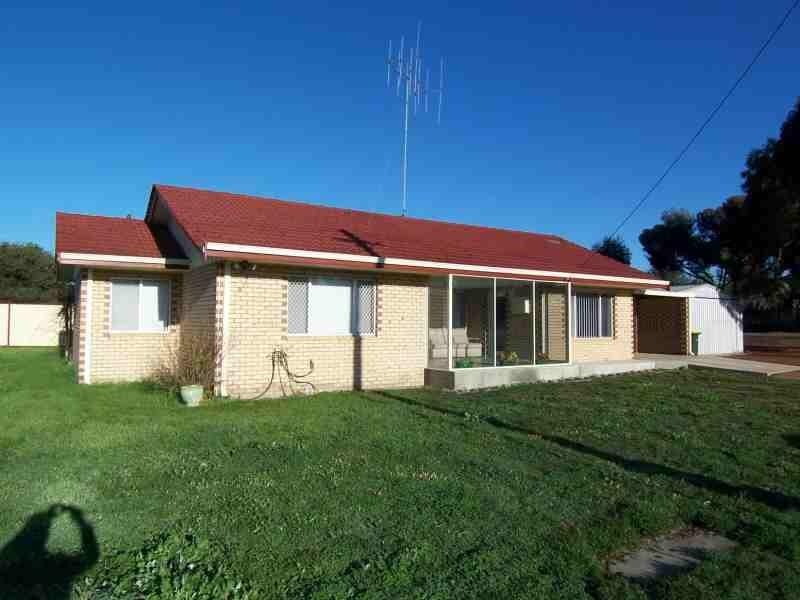 30 Beaufort Street, Katanning WA 6317