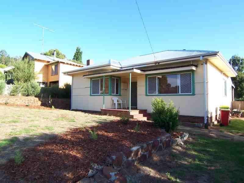 2 carey Street, Bridgetown WA 6255