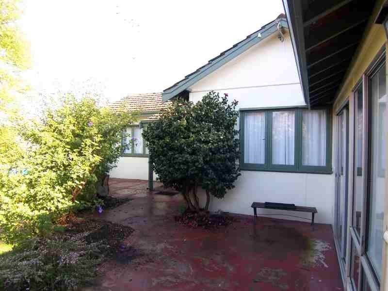 12 Cowley Street, Boyup Brook WA 6244