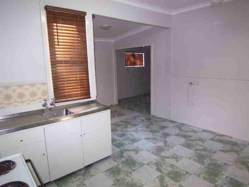 12 Cowley Street, Boyup Brook WA 6244