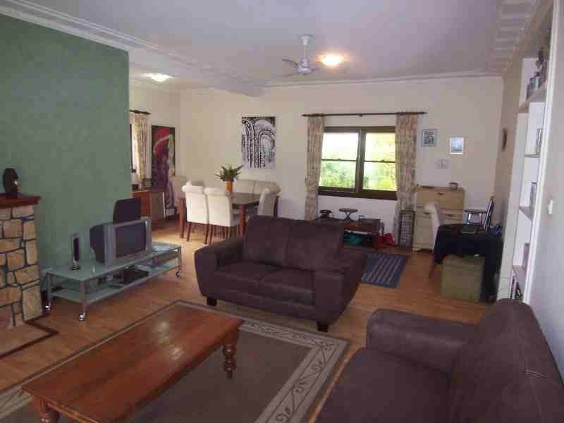 10 Robinson Avenue, Boyup Brook WA 6244