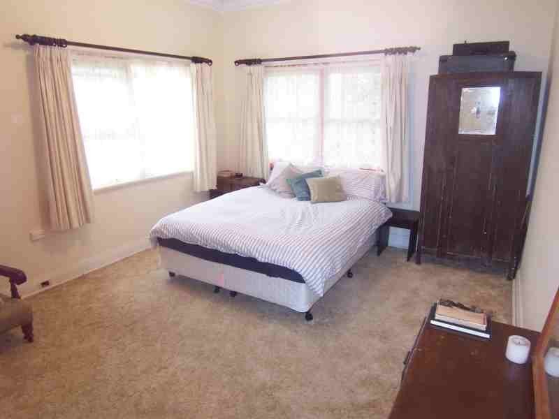 10 Robinson Avenue, Boyup Brook WA 6244