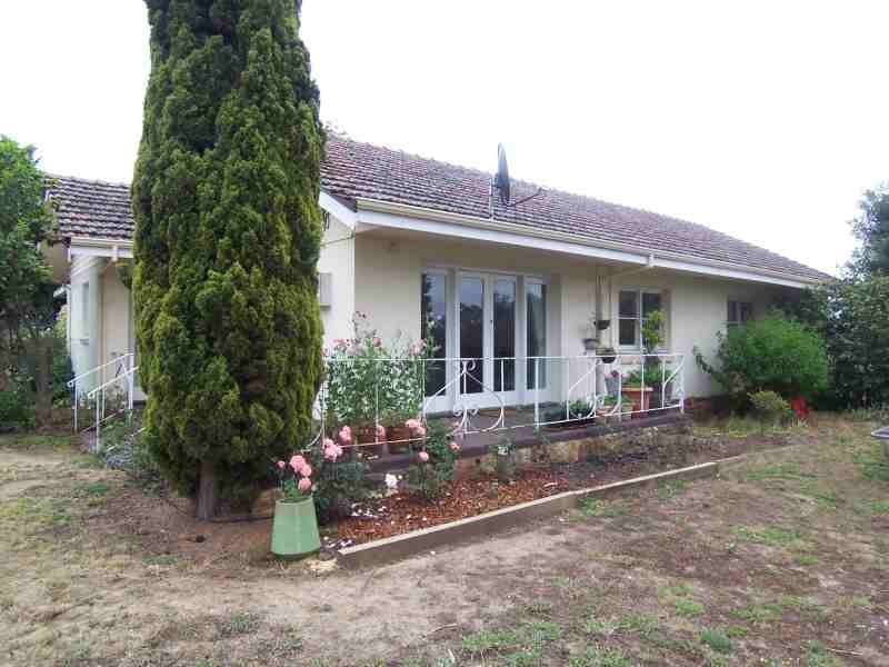 10 Robinson Avenue, Boyup Brook WA 6244