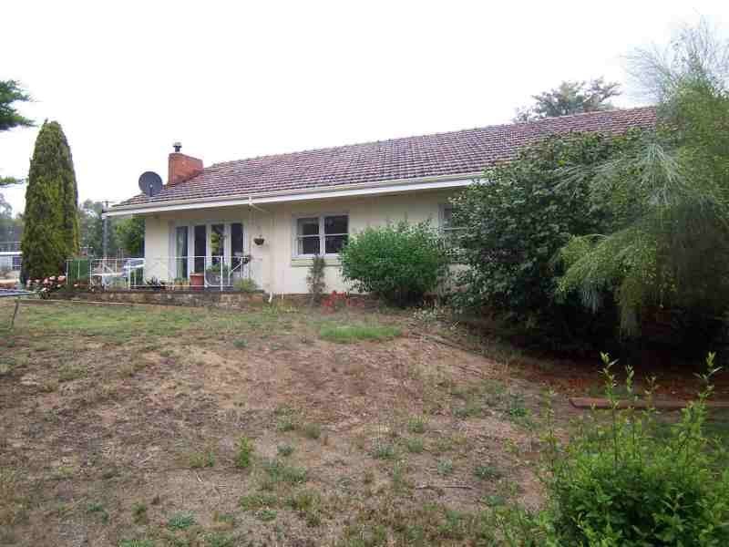 10 Robinson Avenue, Boyup Brook WA 6244