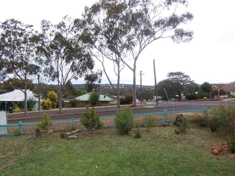 17 Inglis Street, Boyup Brook WA 6244