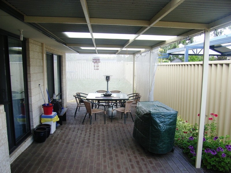 12 Currawong Drv, Broadwater WA 6280