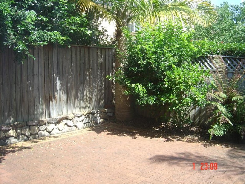 Francis Street, Castle Hill NSW 2154