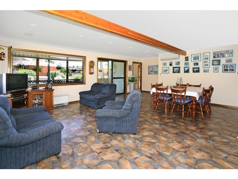 9 Wolstenholme Ave, Gymea NSW 2227