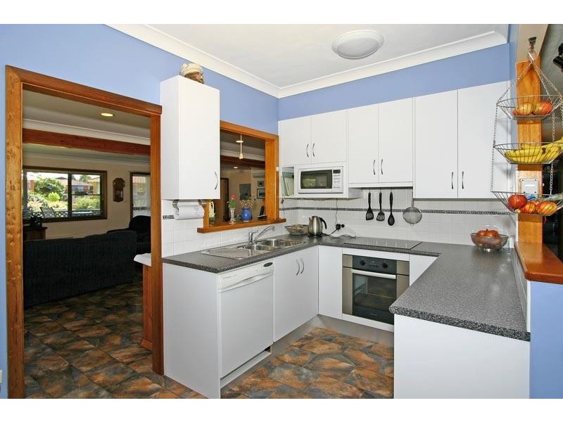 9 Wolstenholme Ave, Gymea NSW 2227