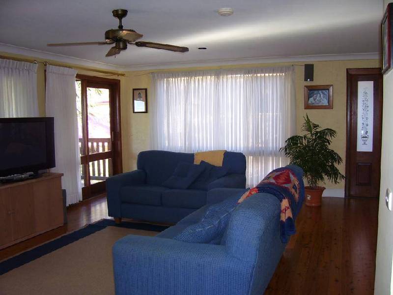 The Crescent, Helensburgh NSW 2508