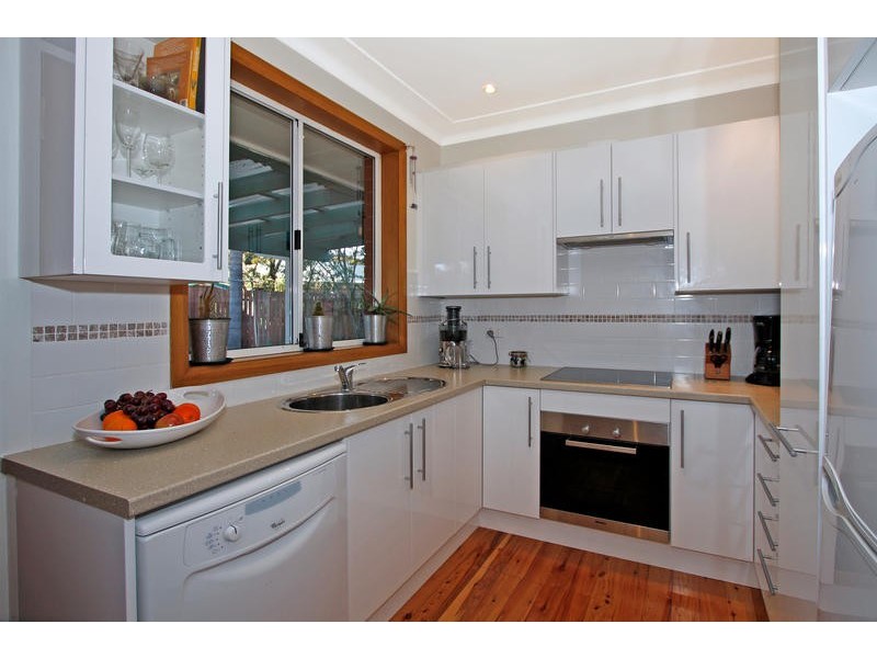 8 Muronga Place, Kirrawee NSW 2232