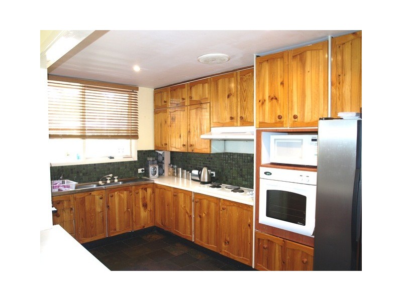 14 Blue Bell Place, Heathcote NSW 2233