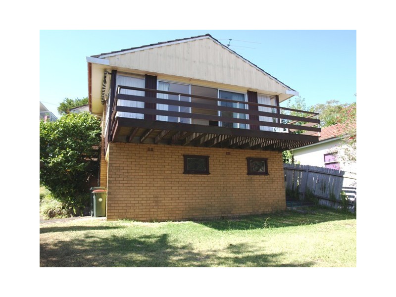 8 Flatrock Rd, Gymea Bay NSW 2227