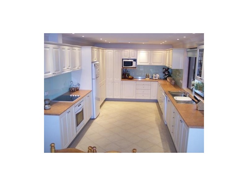 13 Wattle Street, Hill Top NSW 2575