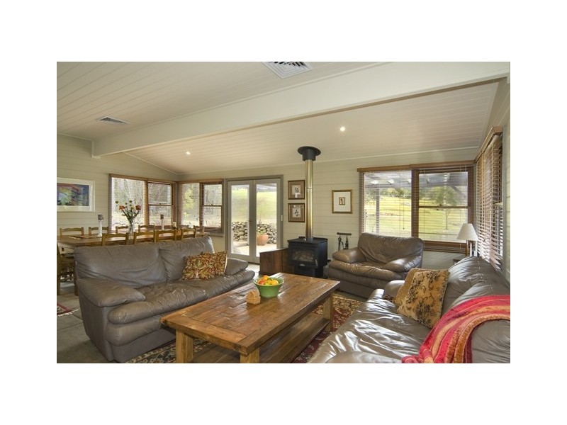 103 Mackays Road, Kangaroo Valley NSW 2577