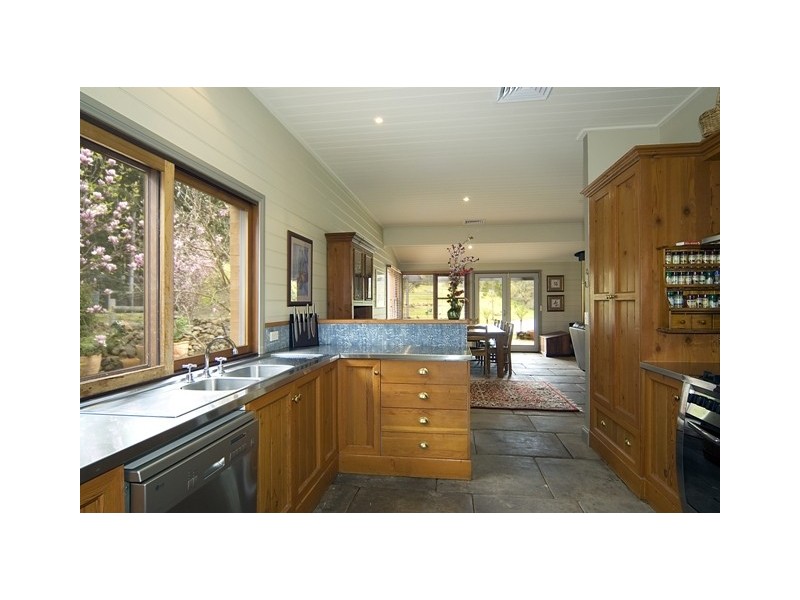 103 Mackays Road, Kangaroo Valley NSW 2577