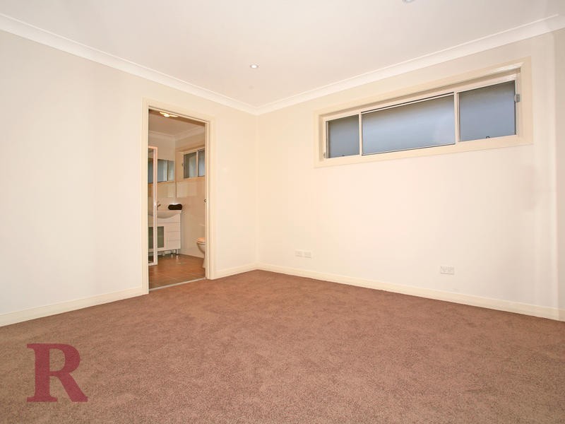 2/17 Jacaranda Road, Caringbah South NSW 2229