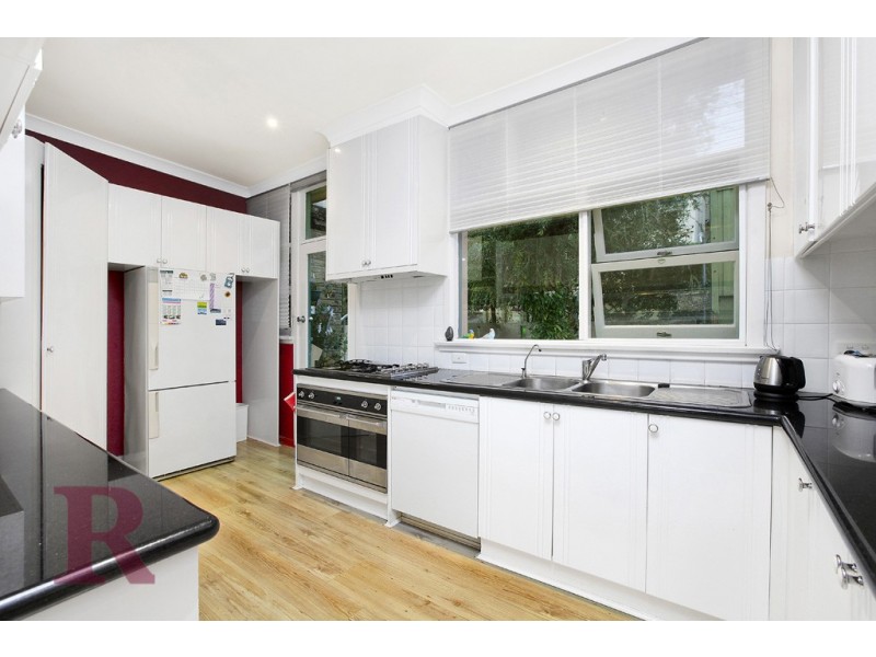 6 Kamira Road, Lilli Pilli NSW 2229