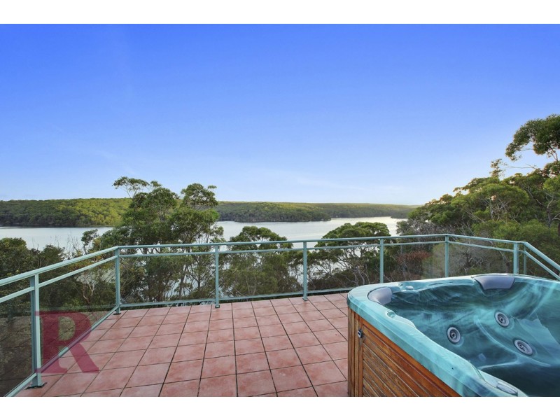 6 Kamira Road, Lilli Pilli NSW 2229